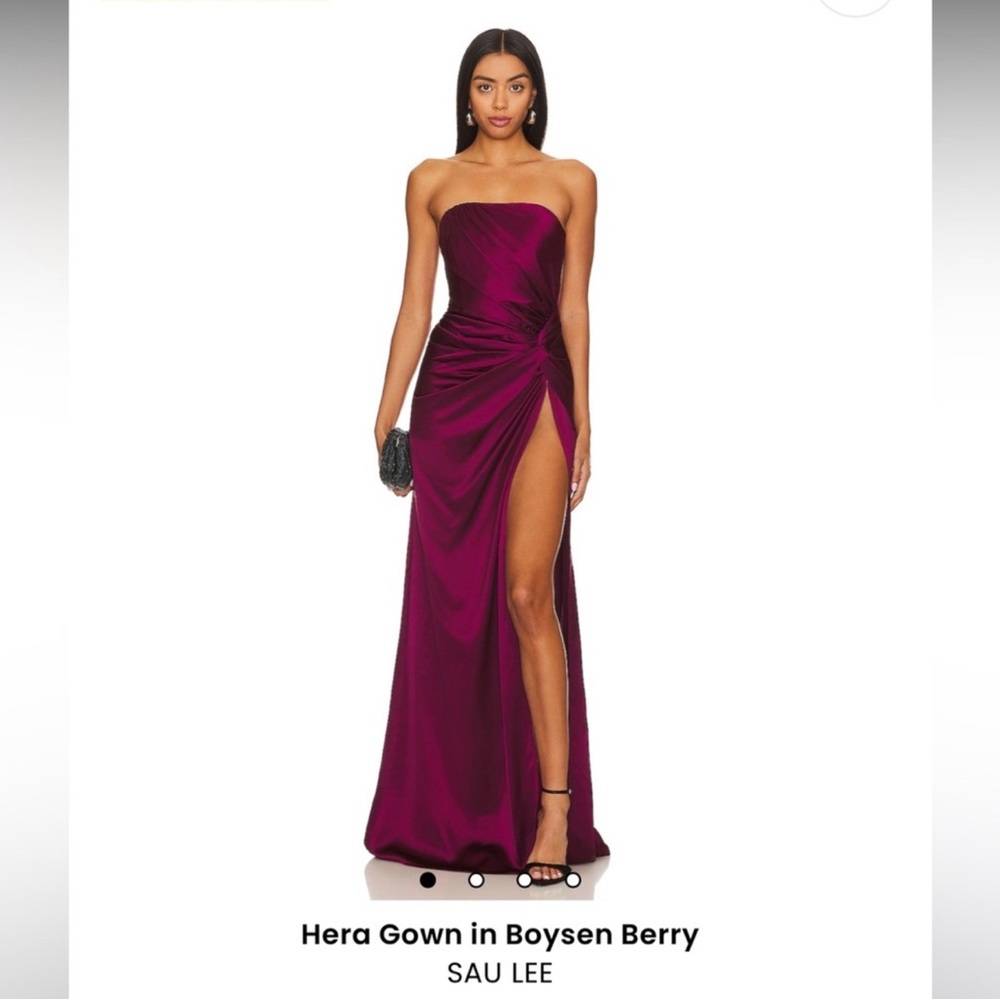 ISO Size 2 Sau Lee Hera Gown!